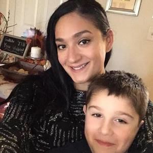 Meet your Posher, Liz